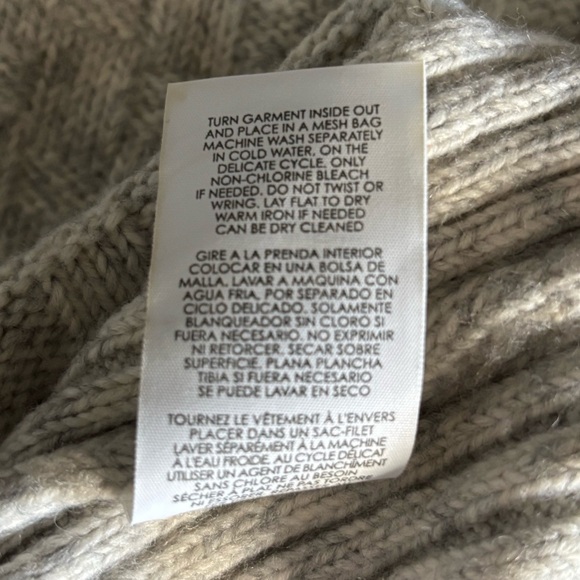 Cabi Colorblock Sleeve Downhill Sweater #4815, size XS - Picture 15 of 16